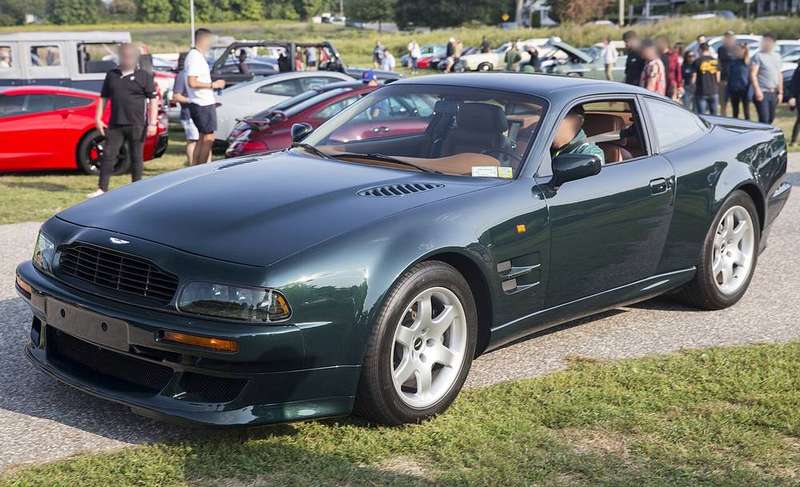 Vantage Steering wheel