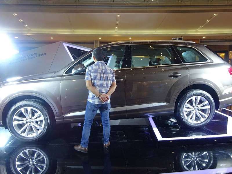 Q7 Exterior