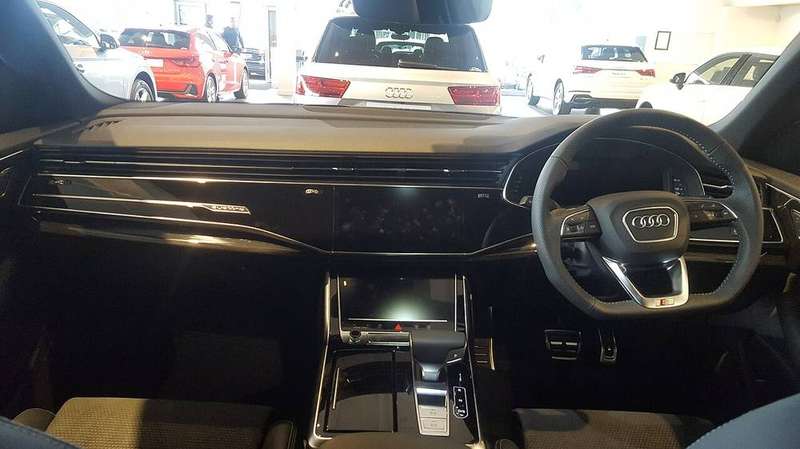 Q8 Interior