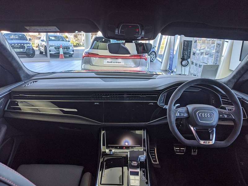 RS Q8 Interior