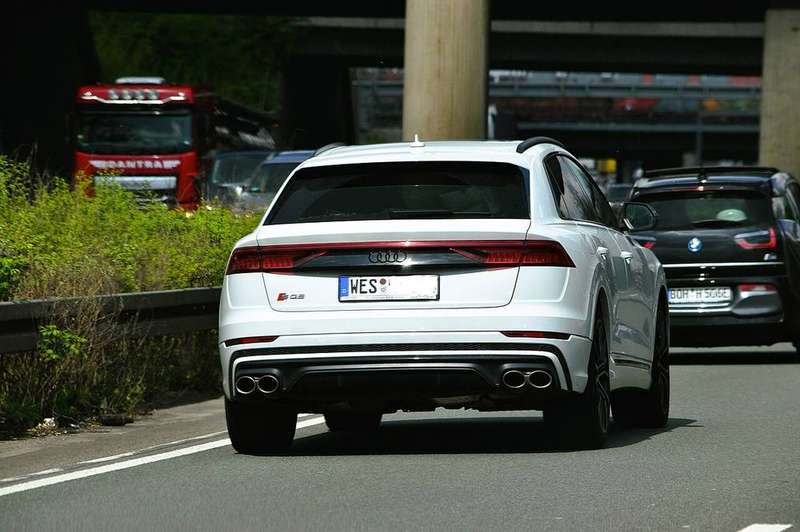 SQ8 Exterior