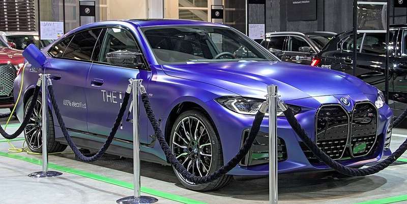 i4 Exterior