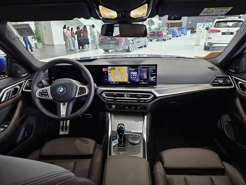 i4 Interior