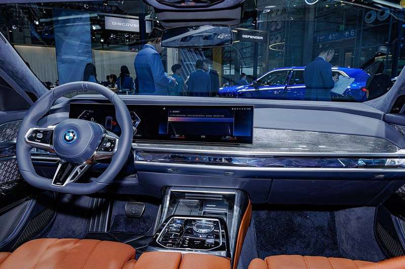 i7 Interior