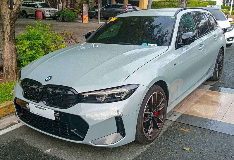 M340i Exterior
