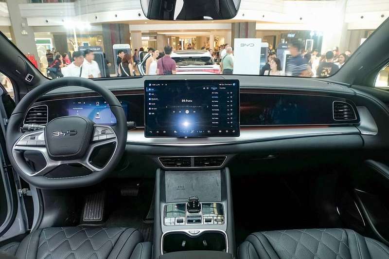 Sealion 7 Interior
