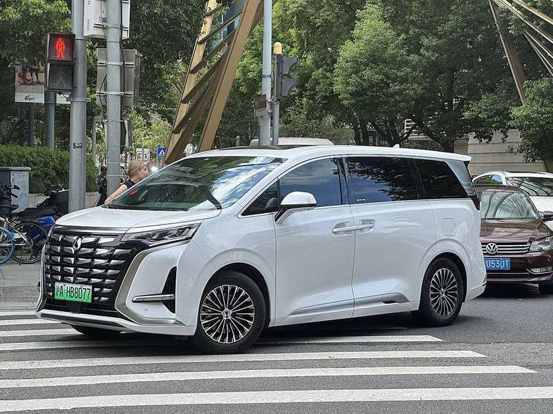 D9 Exterior