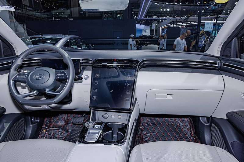 Tucson Interior