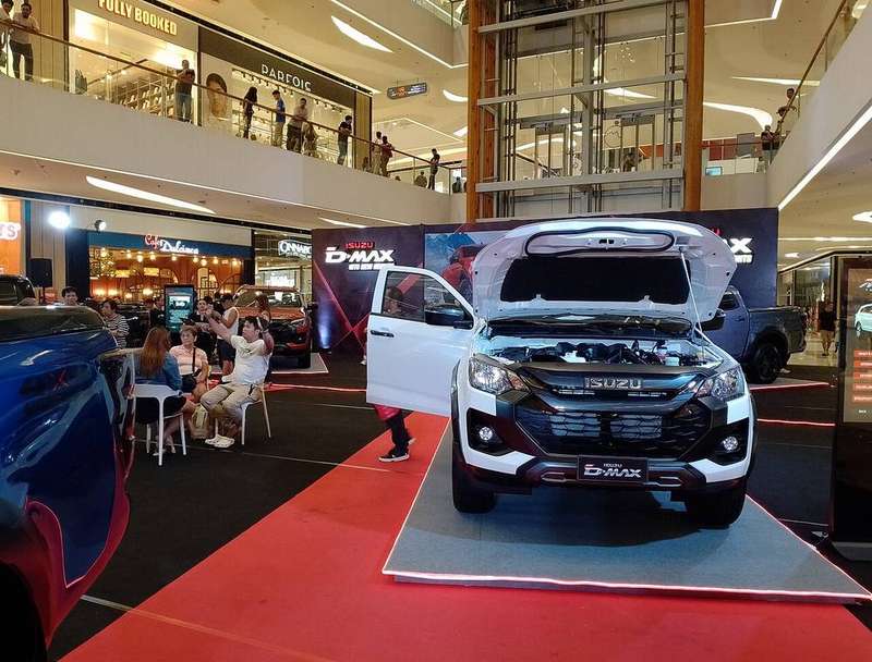 D-Max Interior