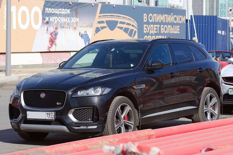 F-Pace Exterior