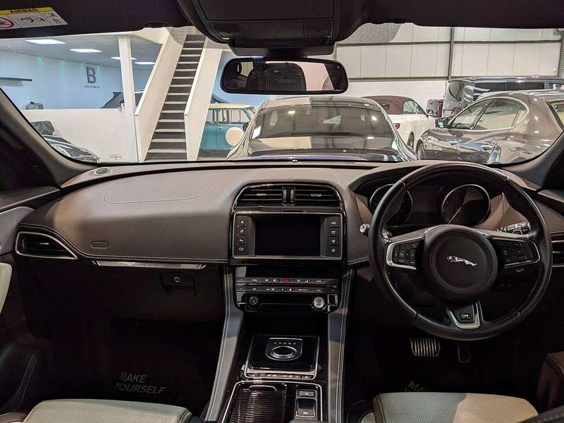 F-Pace Interior