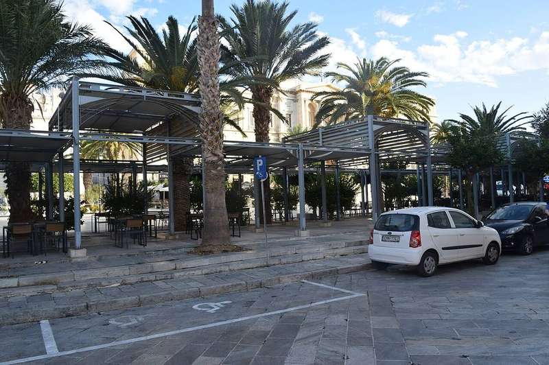 Syros Exterior