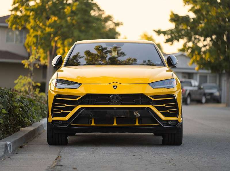 Urus Exterior