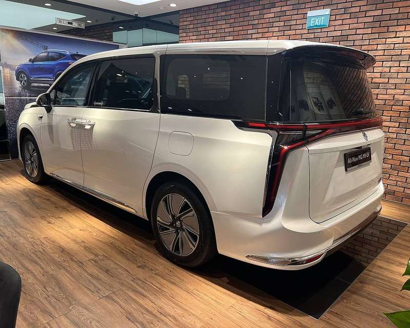M9 Exterior