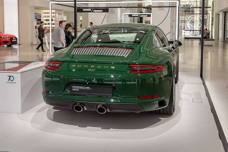 911 Exterior