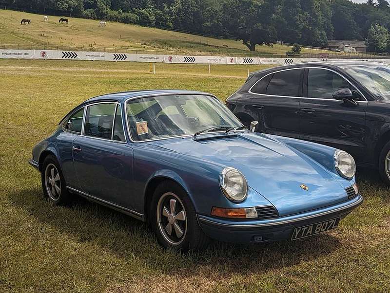 911 Seats