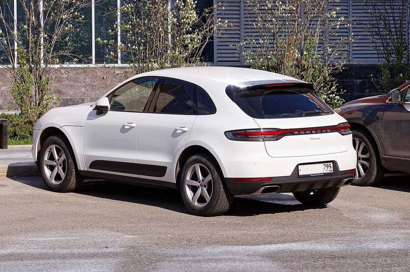 Macan Exterior