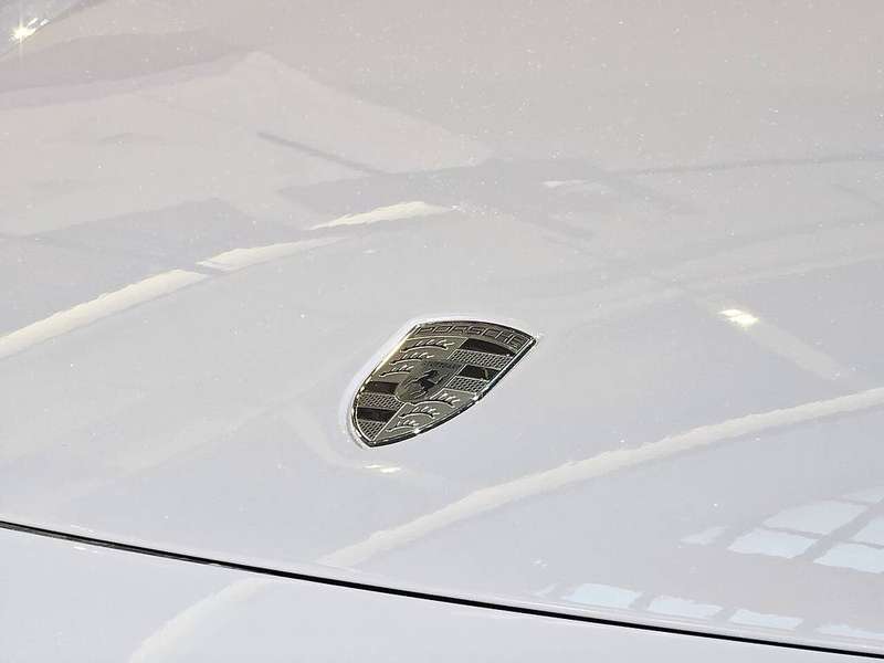 Macan Exterior