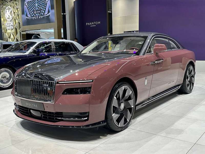 Spectre Exterior