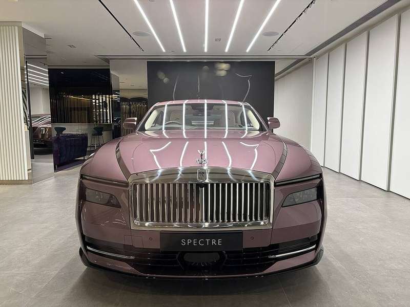 Spectre Exterior