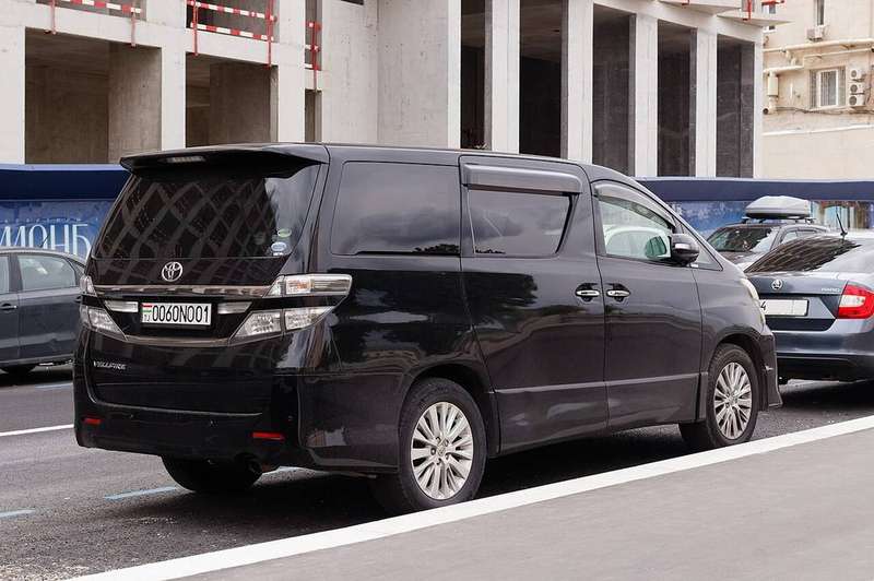 Vellfire Exterior