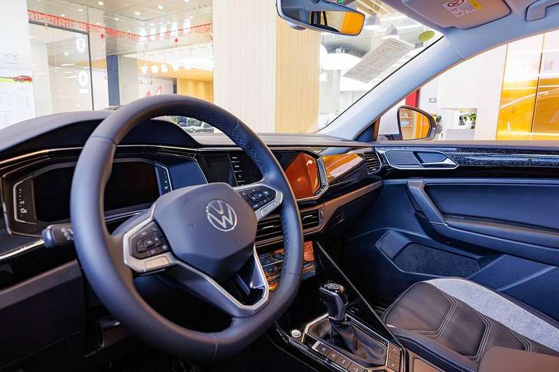 Tayron Interior