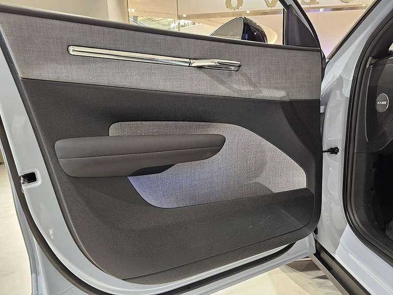 EX30 Interior